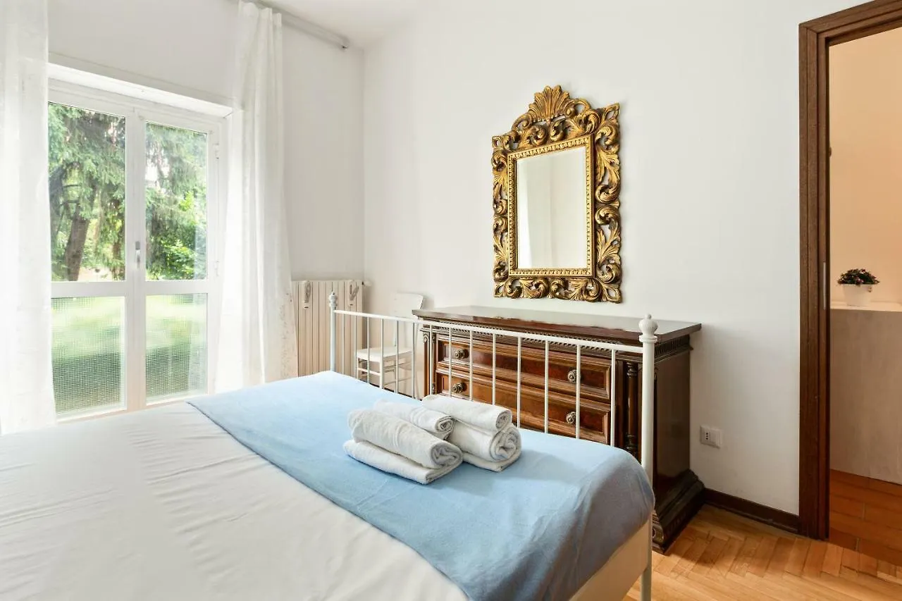 Appartamento Bright Flat With Shared Garden Milano 0*,