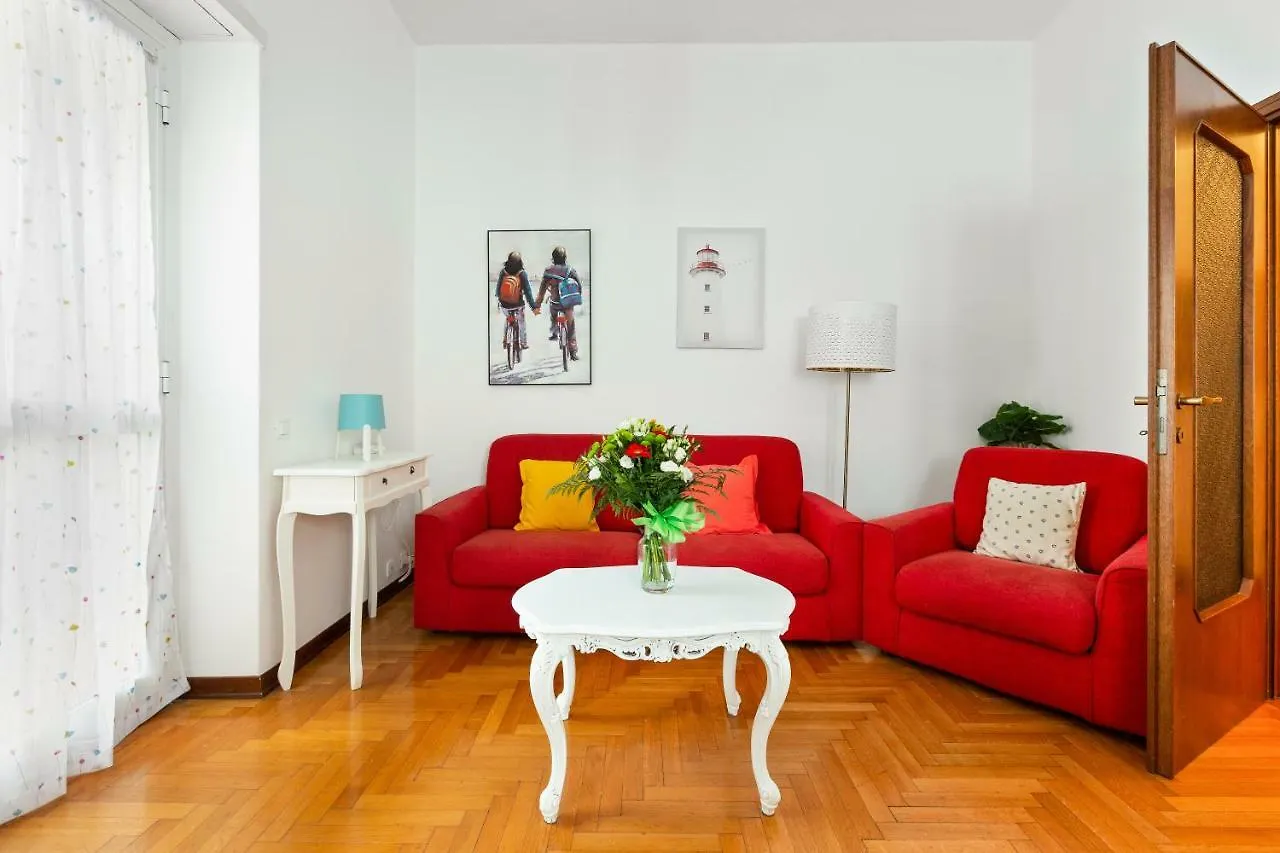 Bright Flat With Shared Garden Appartement Milaan 0*,  Italië